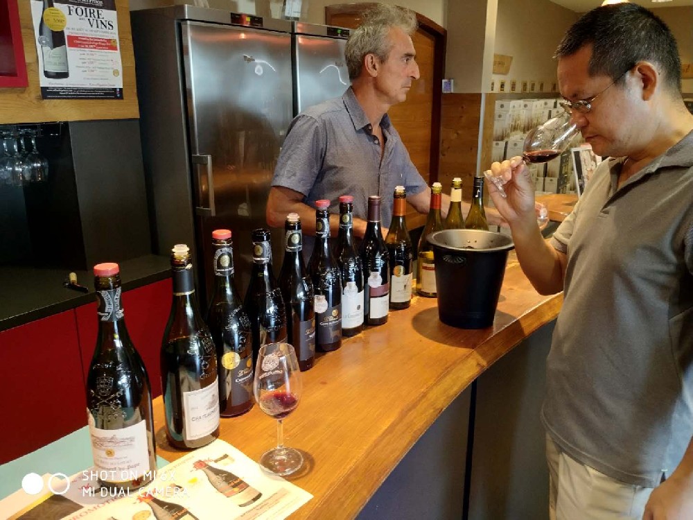 做進(jìn)口紅酒代理生意要花多少錢(qián)？來(lái)看這里